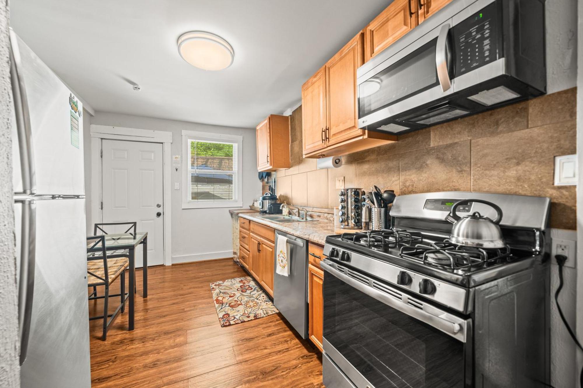 Cedar Blossom Bungalow Is A Cozy Getaway With A 5 Minute Walk To Downtown! Hot Springs Esterno foto
