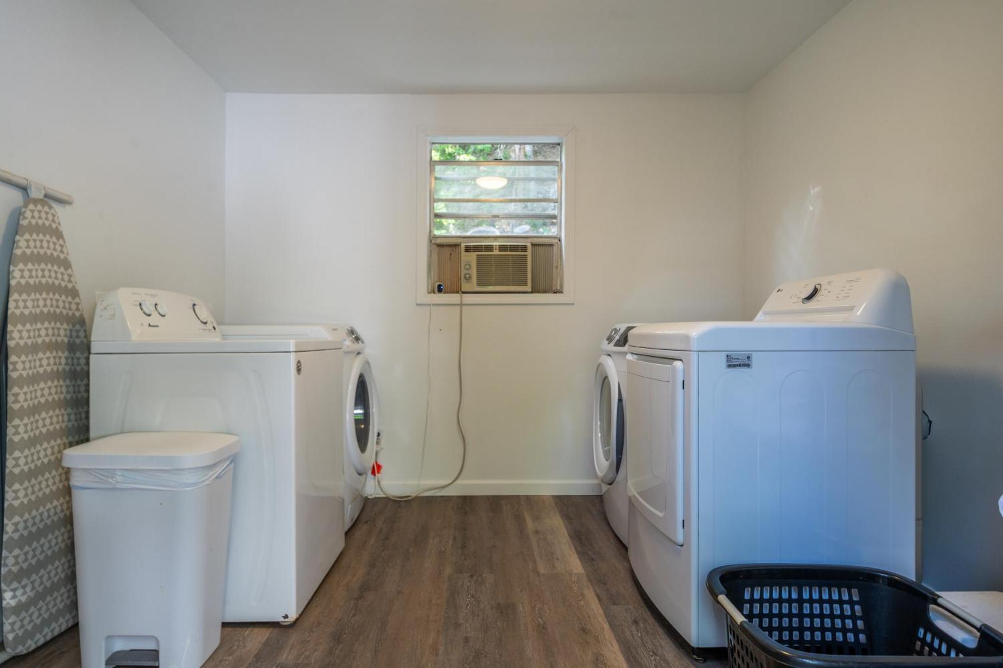 Cedar Blossom Bungalow Is A Cozy Getaway With A 5 Minute Walk To Downtown! Hot Springs Esterno foto