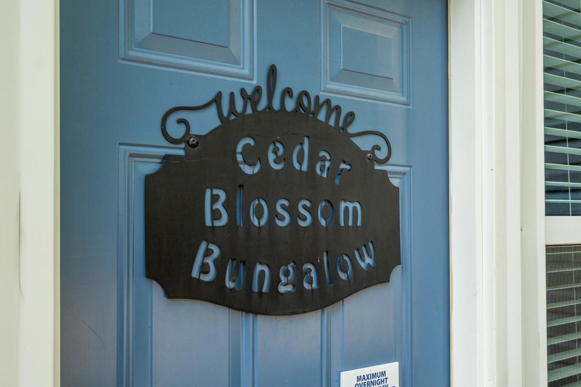 Cedar Blossom Bungalow Is A Cozy Getaway With A 5 Minute Walk To Downtown! Hot Springs Esterno foto