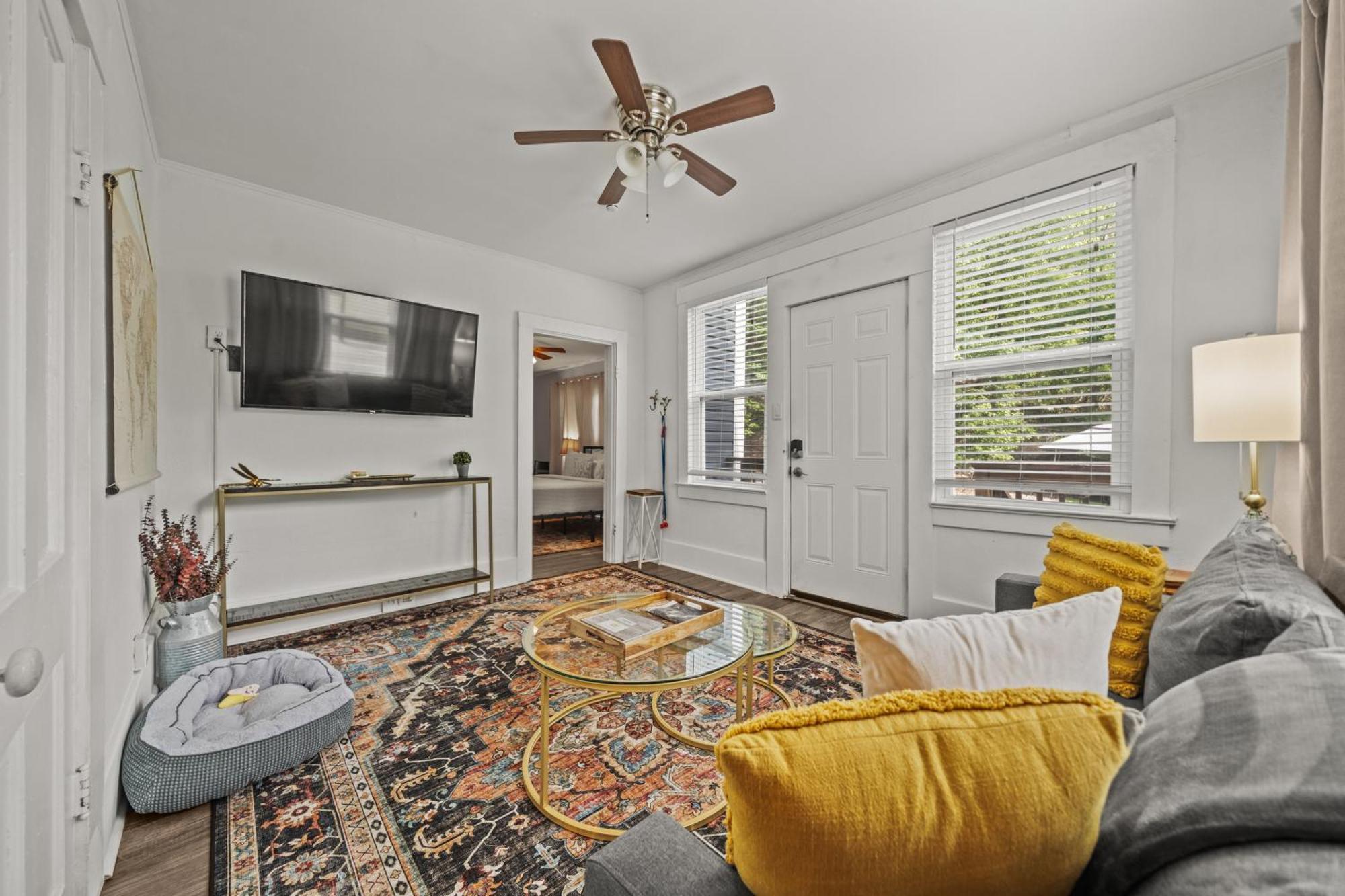 Cedar Blossom Bungalow Is A Cozy Getaway With A 5 Minute Walk To Downtown! Hot Springs Esterno foto