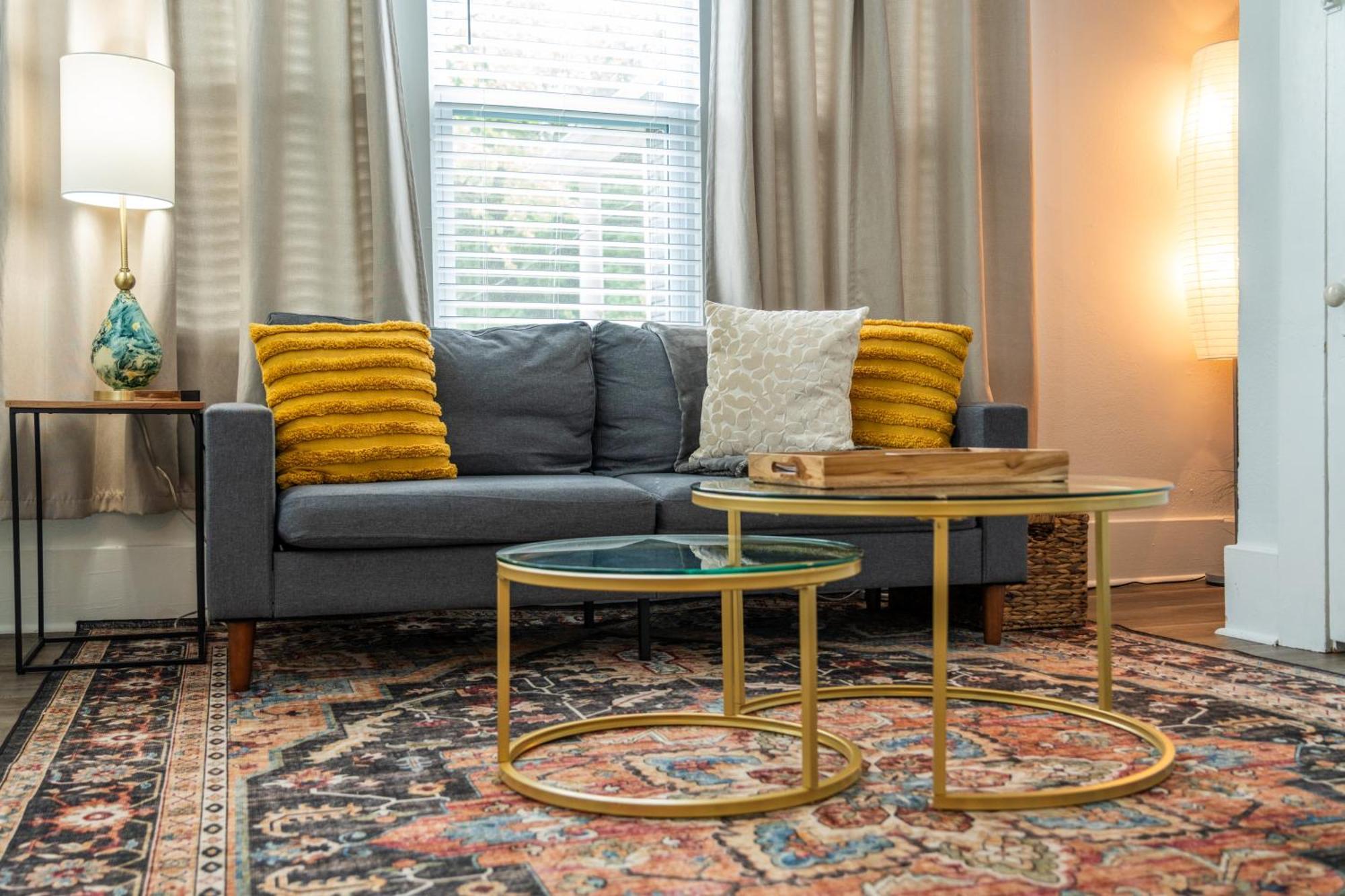 Cedar Blossom Bungalow Is A Cozy Getaway With A 5 Minute Walk To Downtown! Hot Springs Esterno foto