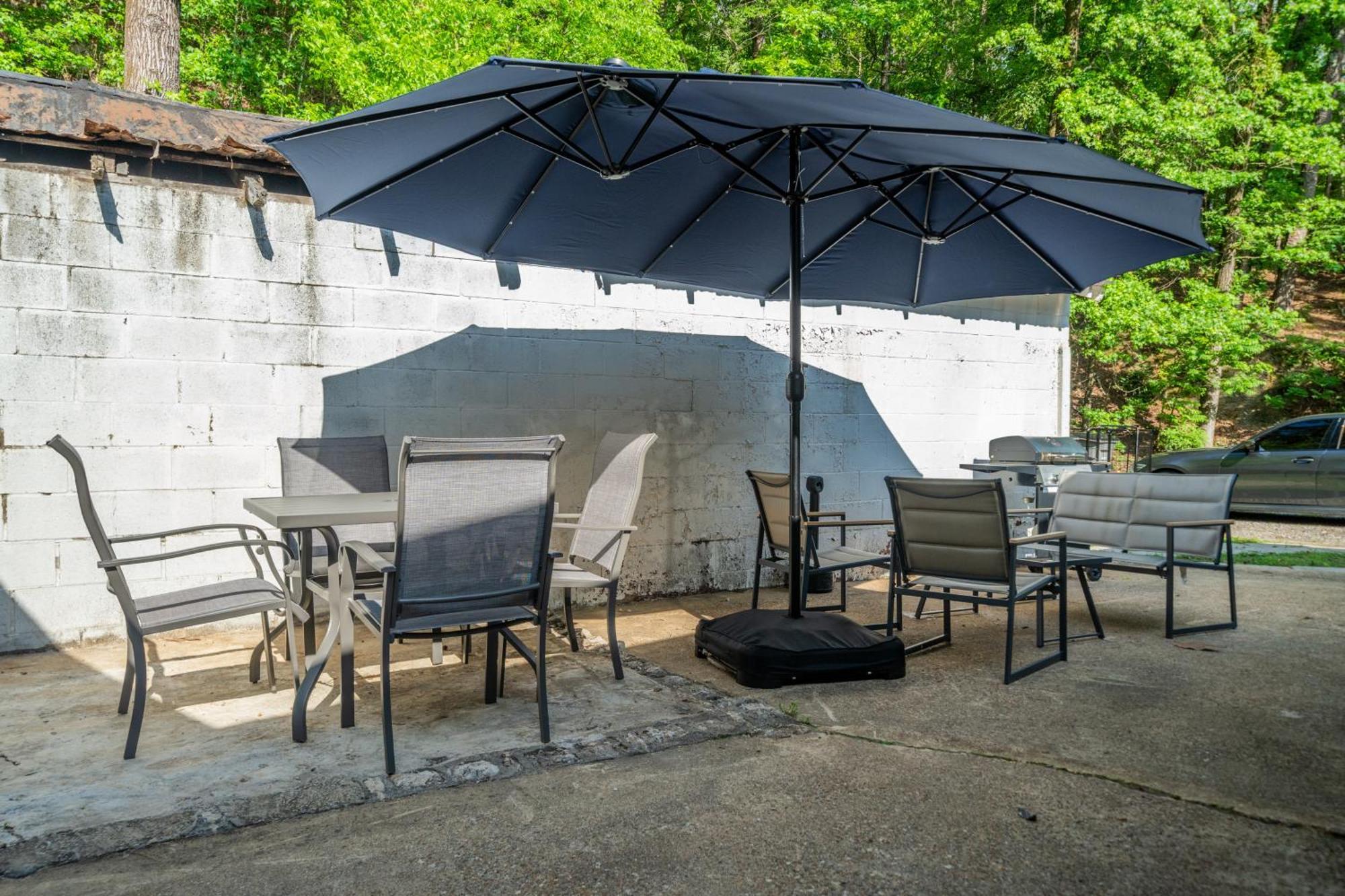 Cedar Blossom Bungalow Is A Cozy Getaway With A 5 Minute Walk To Downtown! Hot Springs Esterno foto